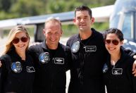 Missão tripulada da SpaceX é adiada após equipamento vazar