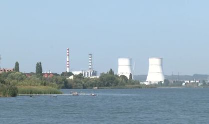 Ataque ucraniano provoca incêndio em usina nuclear russa, dizem autoridades