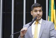 Sem ordem judicial, PF pediu ao X informações sobre deputado federal