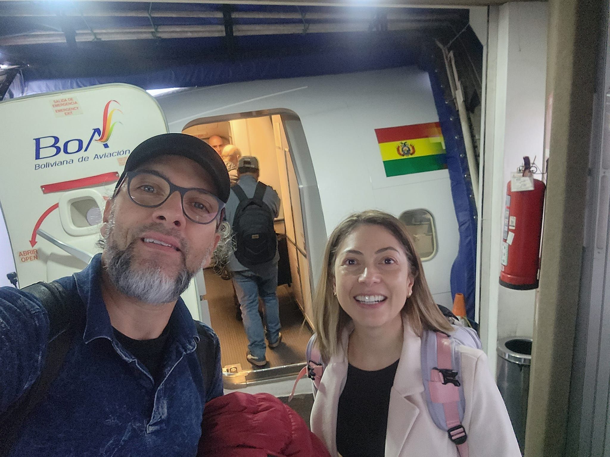 Adriano Daluca Bueno e a mulher dele, Raquel Ribeiro Moreira, estavam no voo 2283 da Voepass, que caiu em Vinhedo (SP) / Reprodução/redes sociais