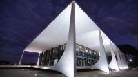 Análise: STF arbitra conflito fiscal, mas crise política segue