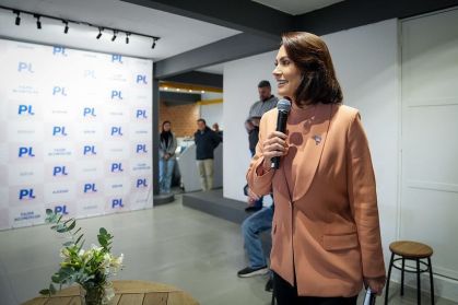 A ex-primeira-dama Michelle Bolsonaro em evento de lançamento de pré-candidaturas do PL em São Paulo