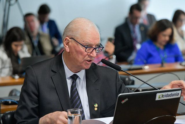 senador Ireneu Orth (PP-RS) faz pronunciamento na bancada / 16/07/2024 - Geraldo Magela/Agência Senado