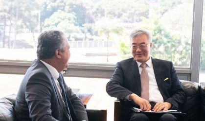 Governos de China e Brasil discutem encontro entre Lula e Xi em novembro