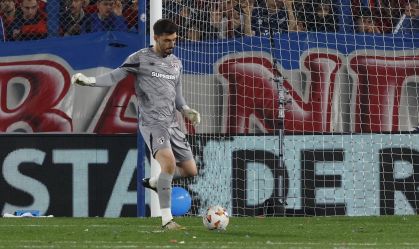 Rafael chega a 100 jogos pelo São Paulo com alto número de partidas sem sofrer gol