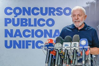Presidente da República, Luiz Inácio Lula da Silva, durante Visita à Sala de Situação do Concurso Público Nacional Unificado – CPNU, no DataPrev. Brasília - DF.