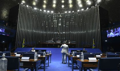 Senado aprova urgência para projeto que altera Lei da Ficha Limpa