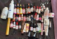 Procon encontra produtos vencidos desde 2020 em clínicas de estética no RJ