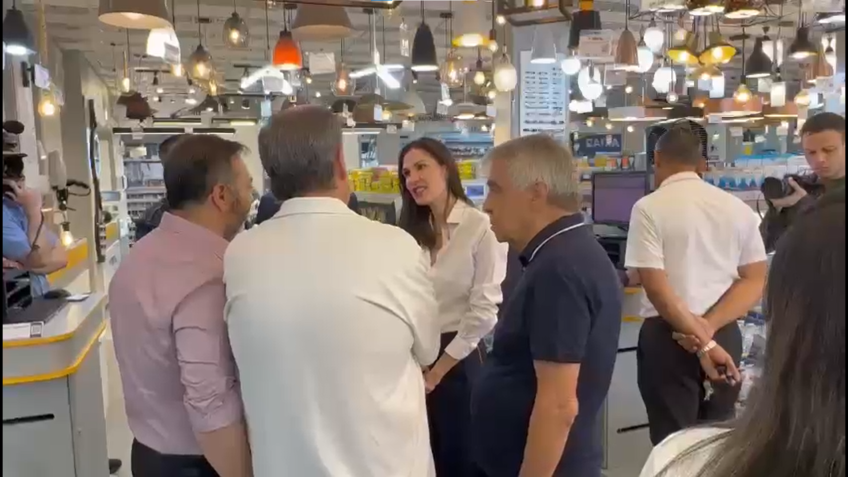 Marina Helena conversa com possíveis eleitores da região central da capital paulista, na manhã desta quarta-feira (21) • Divulgação/Marina Helena