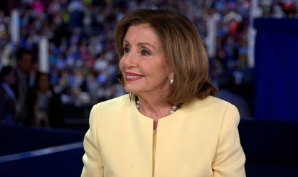 À CNN, Nancy Pelosi relembra encontro com papa Francisco
