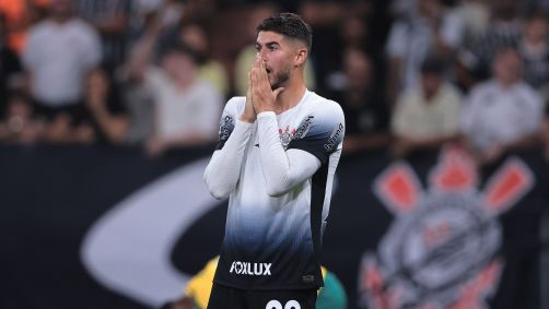 Pedro Raul em ação pelo Corinthians