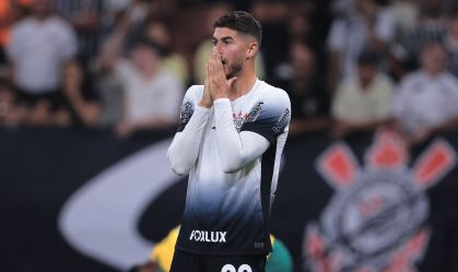 Pedro Raul em ação pelo Corinthians