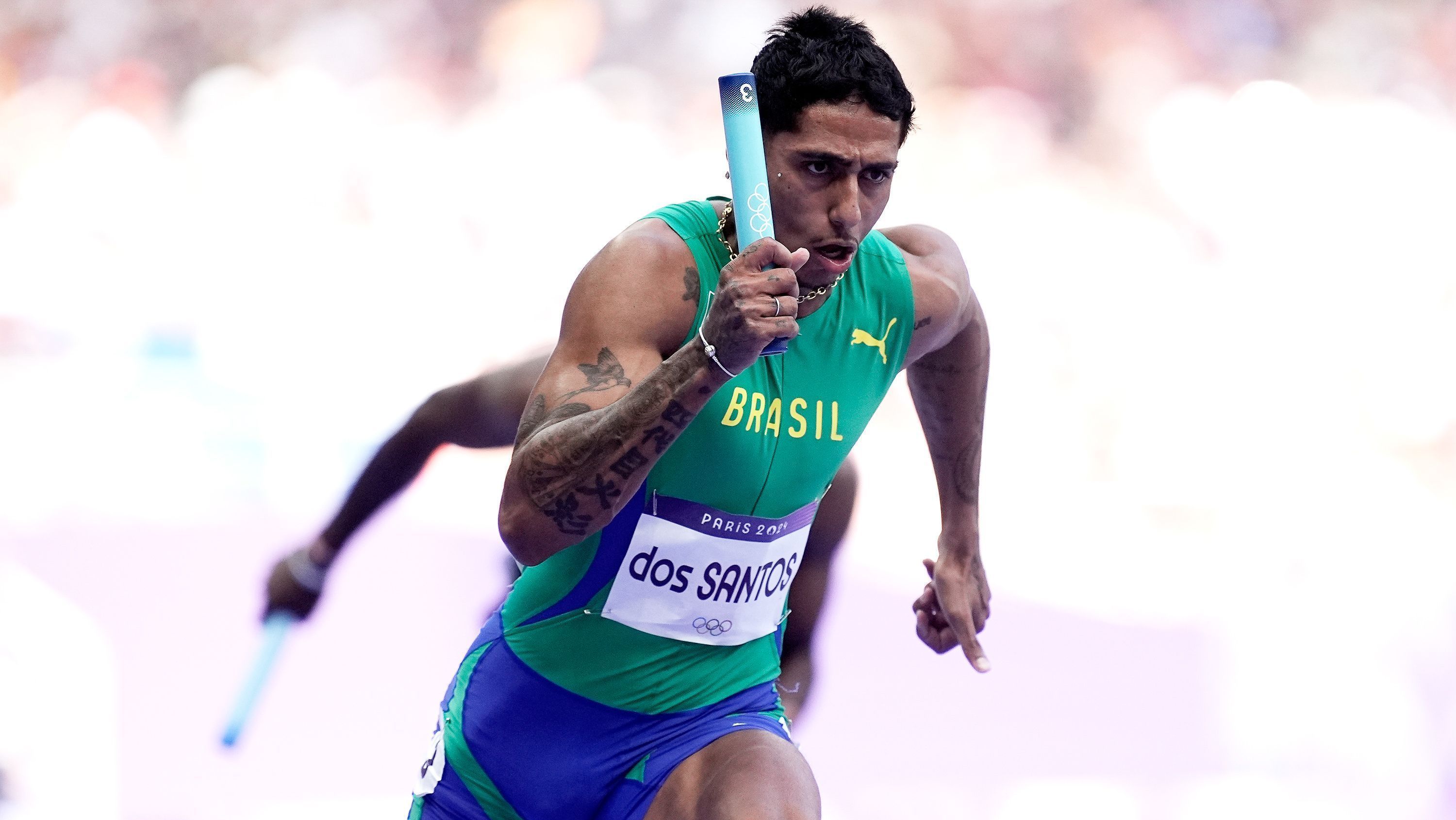 Gabriel dos Santos durante a prova do revezamento 4x100m