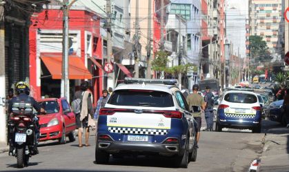 Operação na região da Cracolândia contra "ecossistema" do PCC apreendeu mais de R$ 150 mil e 10 kg de drogas