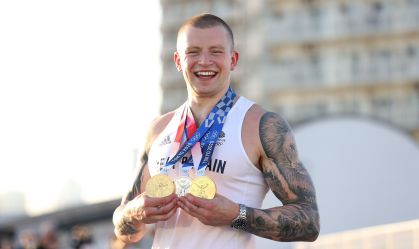 Tricampeão olímpico diz que há vermes na comida em Paris e elogia Rio 2016