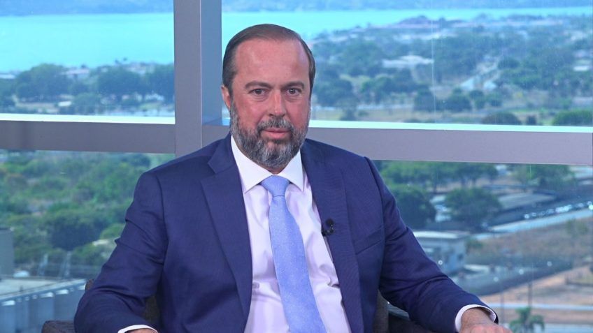 Alexandre Silveira, ministro de Minas e Energia, concede entrevista à CNN