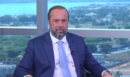 Renovação das distribuidoras trará R$ 120 bi até 2030, diz Silveira