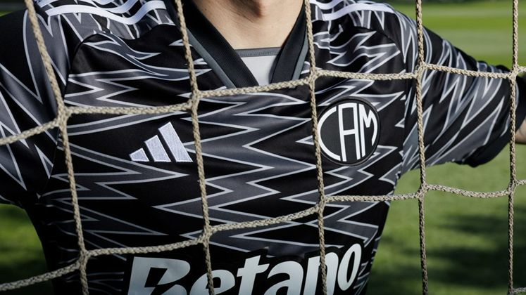 Atlético-MG lança novo uniforme para temporada