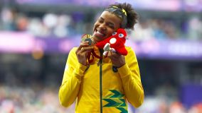 Rayane Soares conquistou a medalha de ouro e bateu o recorde mundial nos 400m T13