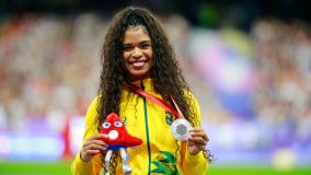 Raíssa Machado conquistou a medalha de prata no Lançamento de dardo F56