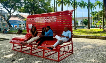 Lula sanciona a Lei do Banco Vermelho; entenda qual é a relação com feminicídio