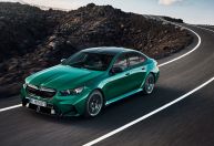 BMW M5 completa 40 anos de história: veja fotos e conheça as gerações do veículo