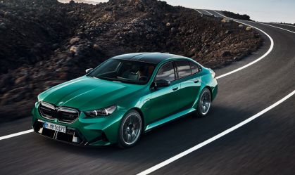 Pela primeira vez o BMW M5 ganhou um sistema híbrido plug-in que gera 727 cv