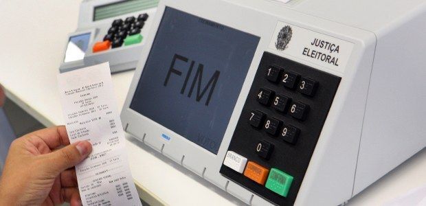 Análise: Áudio de Flávio Bolsonaro para Vorcaro embaralha cenário eleitoral