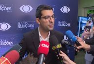 Marcelo Queiroz chega para 1º debate entre candidatos a prefeito do Rio na TV