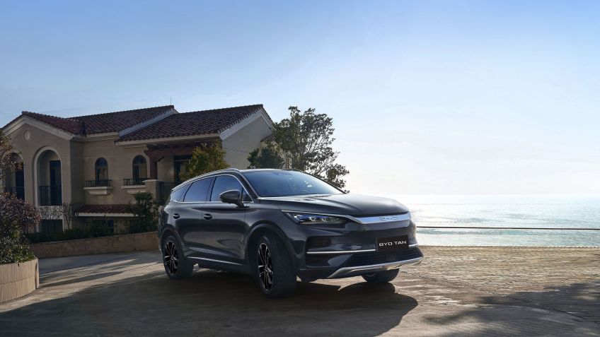 BYD Tan 2025 - 430 km de autonomia (Inmetro) • Divulgação