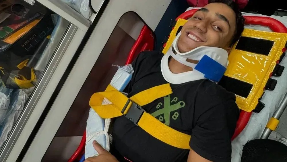 Bala loka durante atendimento após se lesionar em treino / Reprodução