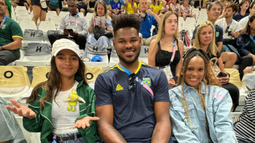 Estrelas acompanham a semifinal do vôlei