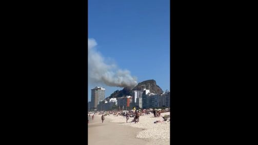 Incêndio no morro Pavão Pavãozinho, no Rio de Janeiro
