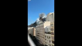 Incêndio no morro Pavão Pavãozinho, no Rio de Janeiro
