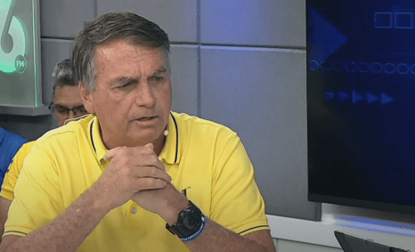 O ex-presidente Jair Bolsonaro (PL-SP) durante entrevista à Rádio 96
