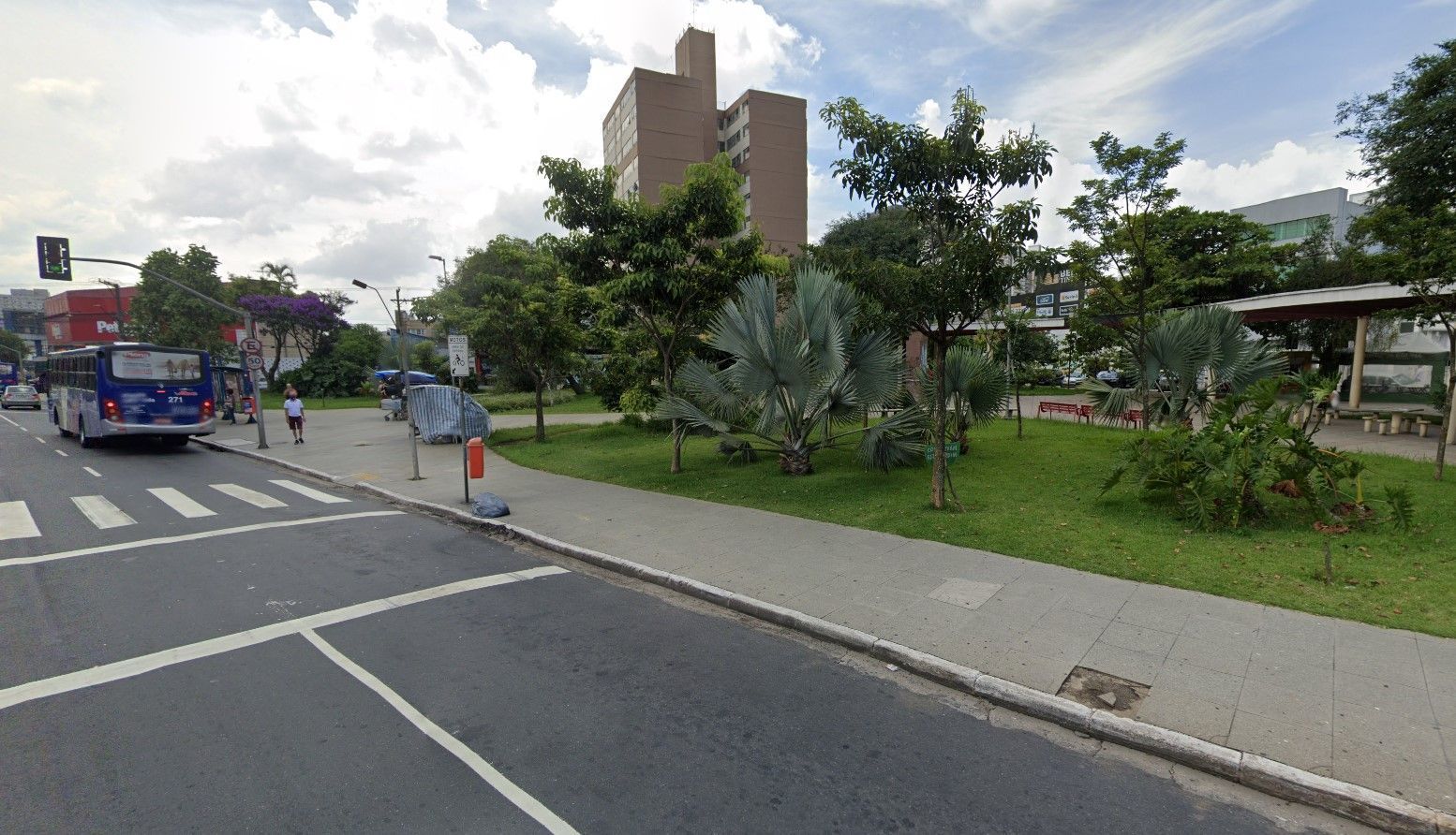 Homem foi encontrado morto na Praça Brasil, em São Bernardo do Campo (SP)