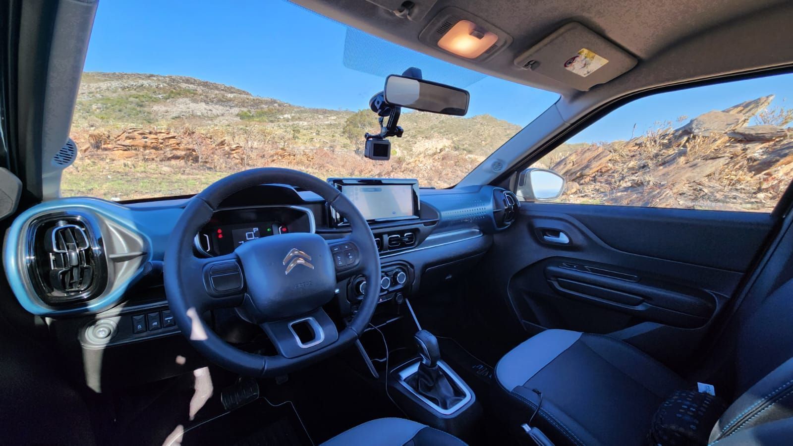 Citroën C3 You 2025: motor turbo é destaque • Foto: Thiago Ventura/CNN