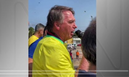 Bolsonaro é atacado por abelhas em discurso no RN