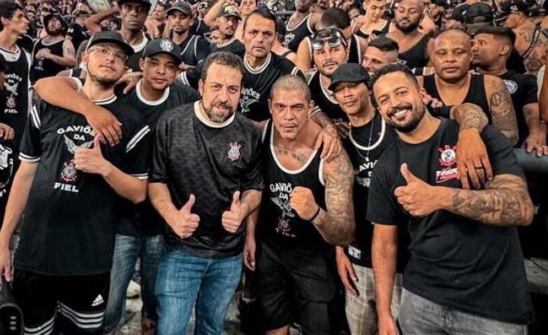Corintiano, Boulos é frequentador assíduo da Neo Química Arena • Reprodução/Instagram