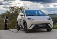 Carregador de 1.000 kW da BYD promete 2 km de autonomia por segundo