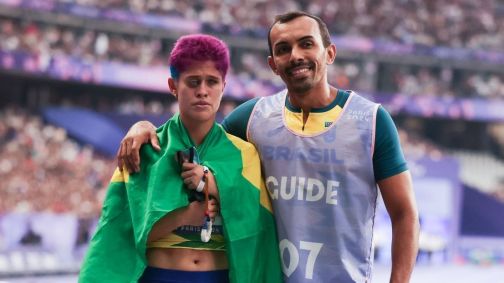 Thalita Simplício medalha de prata nos 400m T11