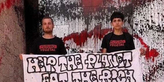 Mansão de Messi em Ibiza é vandalizada por ativistas do clima