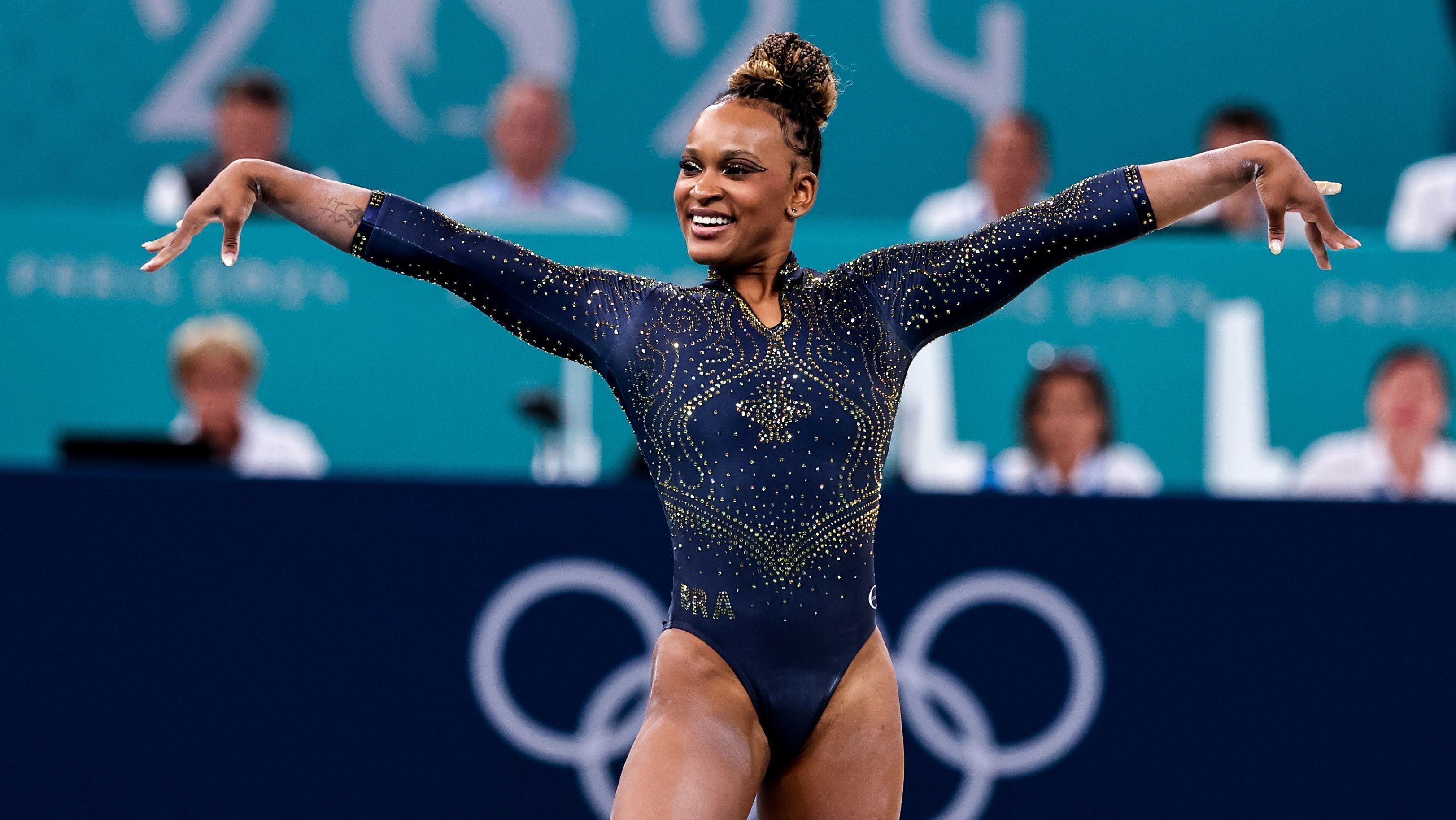 Rebeca Andrade e Simone Biles se enfrentam no solo em Paris 2024