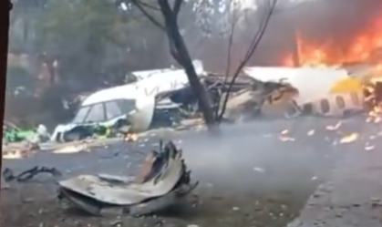 Avião caiu em terreno vazio em Vinhedo; todas as vítimas estavam dentro da aeronave