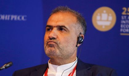 Kazem Jalali, Embaixador Extraordinário e Plenipotenciário da República Islâmica do Irã na Federação Russa, participa de uma sessão Rússia-Irã no âmbito do Fórum Econômico Internacional de São Petersburgo 2022