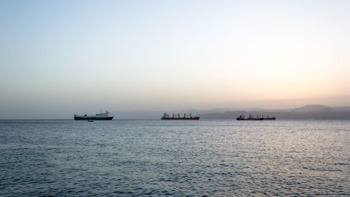 Praia de Aqaba, que serve como janela da Jordânia para o Mar Vermelho