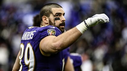 Mark Andrews, do Baltimore Ravens, sofreu um acidente de carro