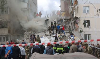 Apartamento desabado após um ataque de míssil em Belgorod, Rússia, em 12 de maio de 2024. A Rússia disse no domingo que um ataque de míssil ucraniano em um prédio de apartamentos na cidade de Belgorod feriu 19 pessoas