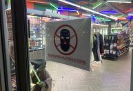 Nova York quer proibir uso de máscaras faciais; entenda
