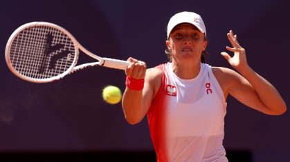 Iga Swiatek foi surpreendida pela chinesa Zheng Qinwen na semifinal de simples da Olimpíada de Paris, mas levou o bronze